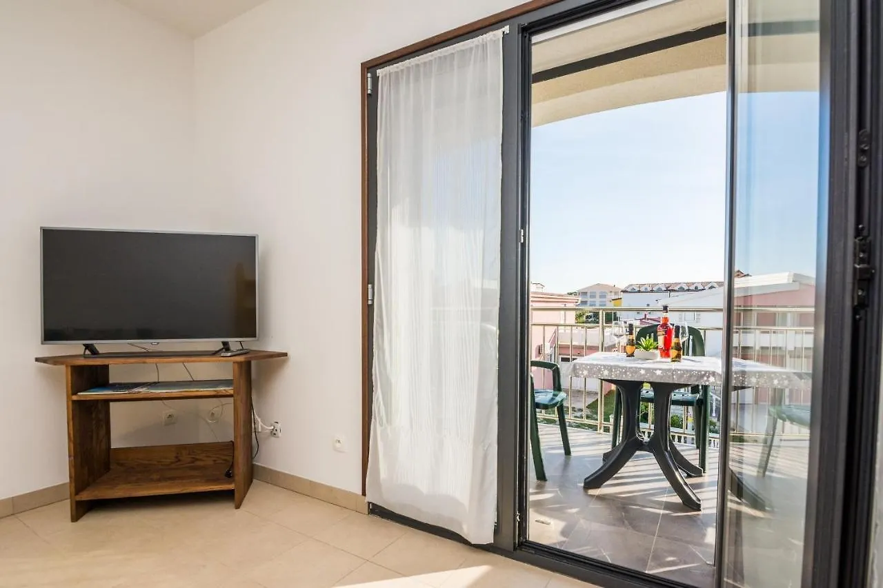Apartments By The Sea Vir - 18515 Κροατία